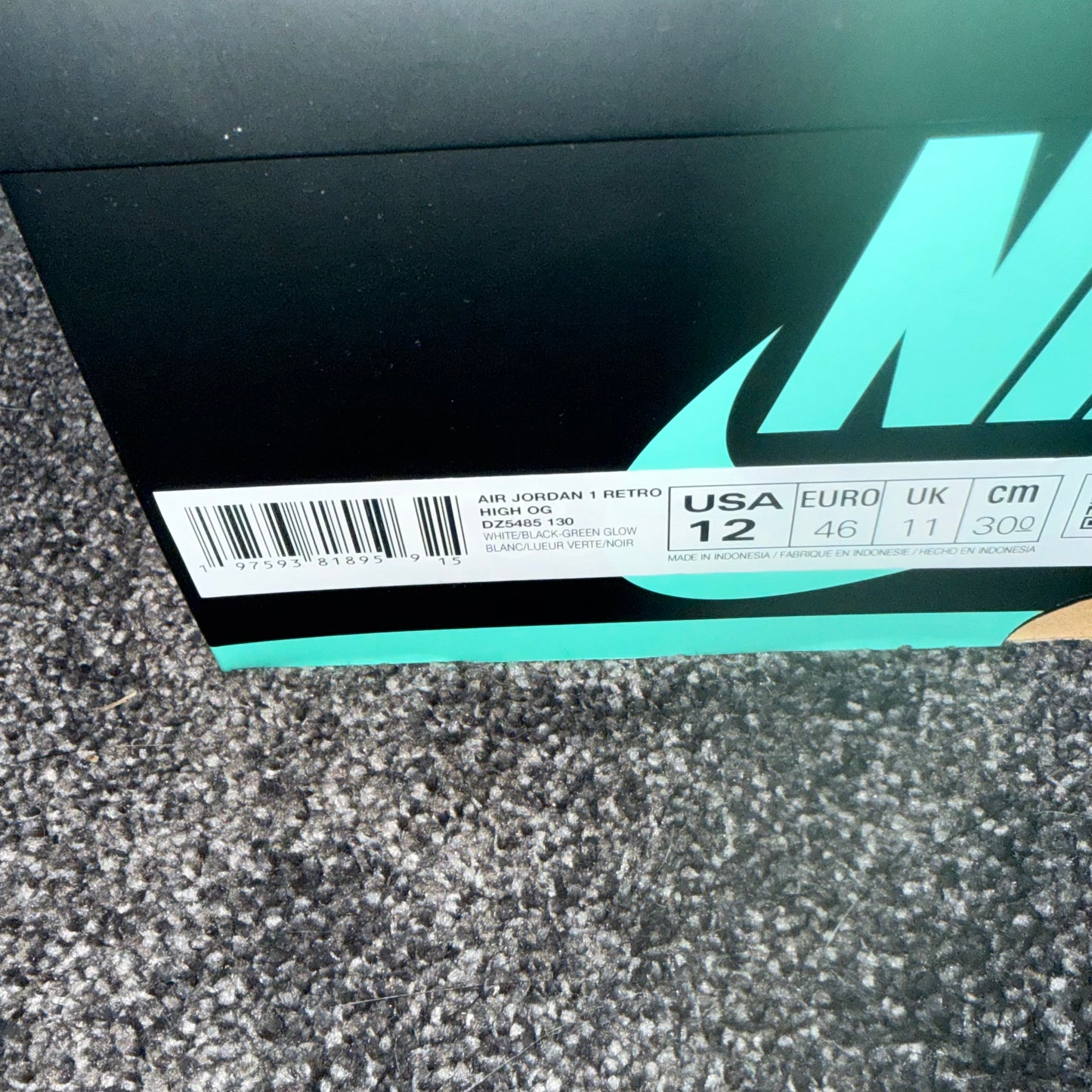 Jordan 1 Retro High OG Green Glow 12M Brand New Authentic