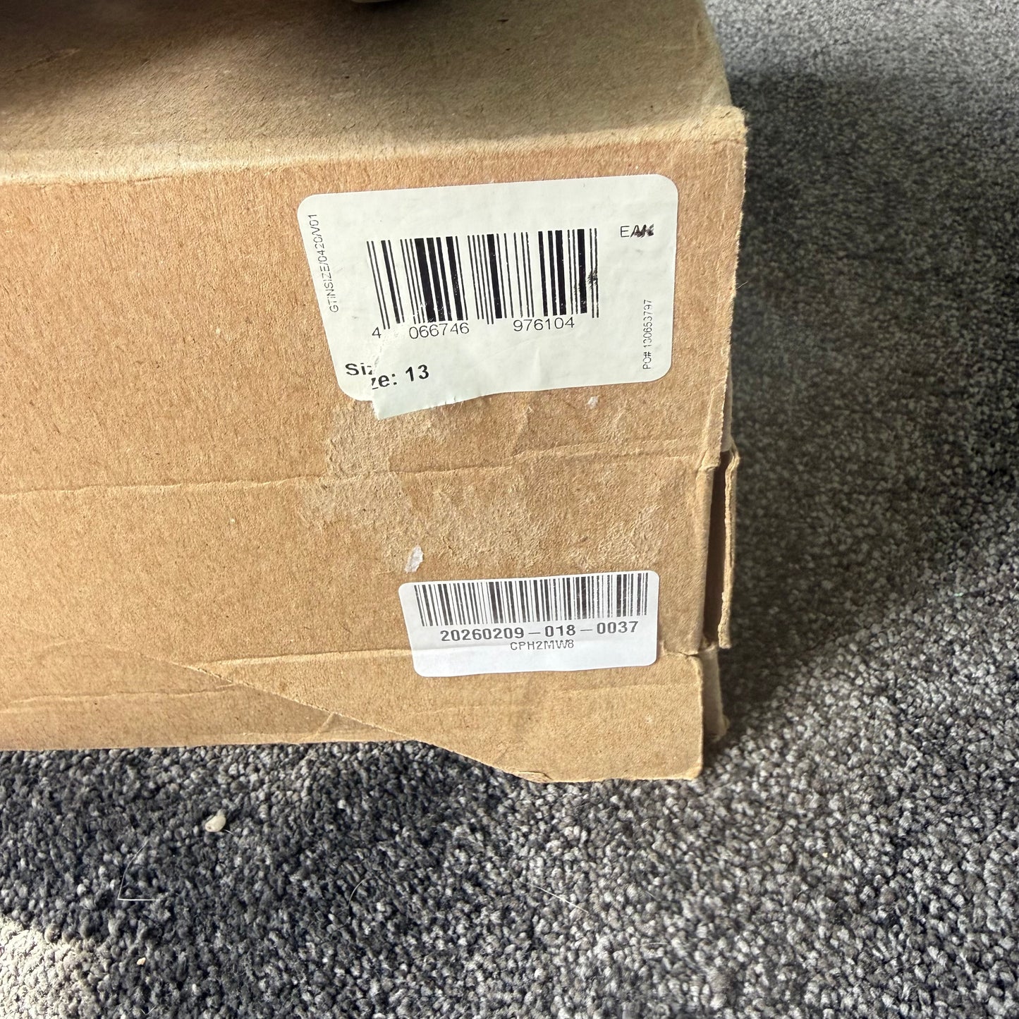Yeezy foam runner Stone Salt 13M
Brand New Authentic