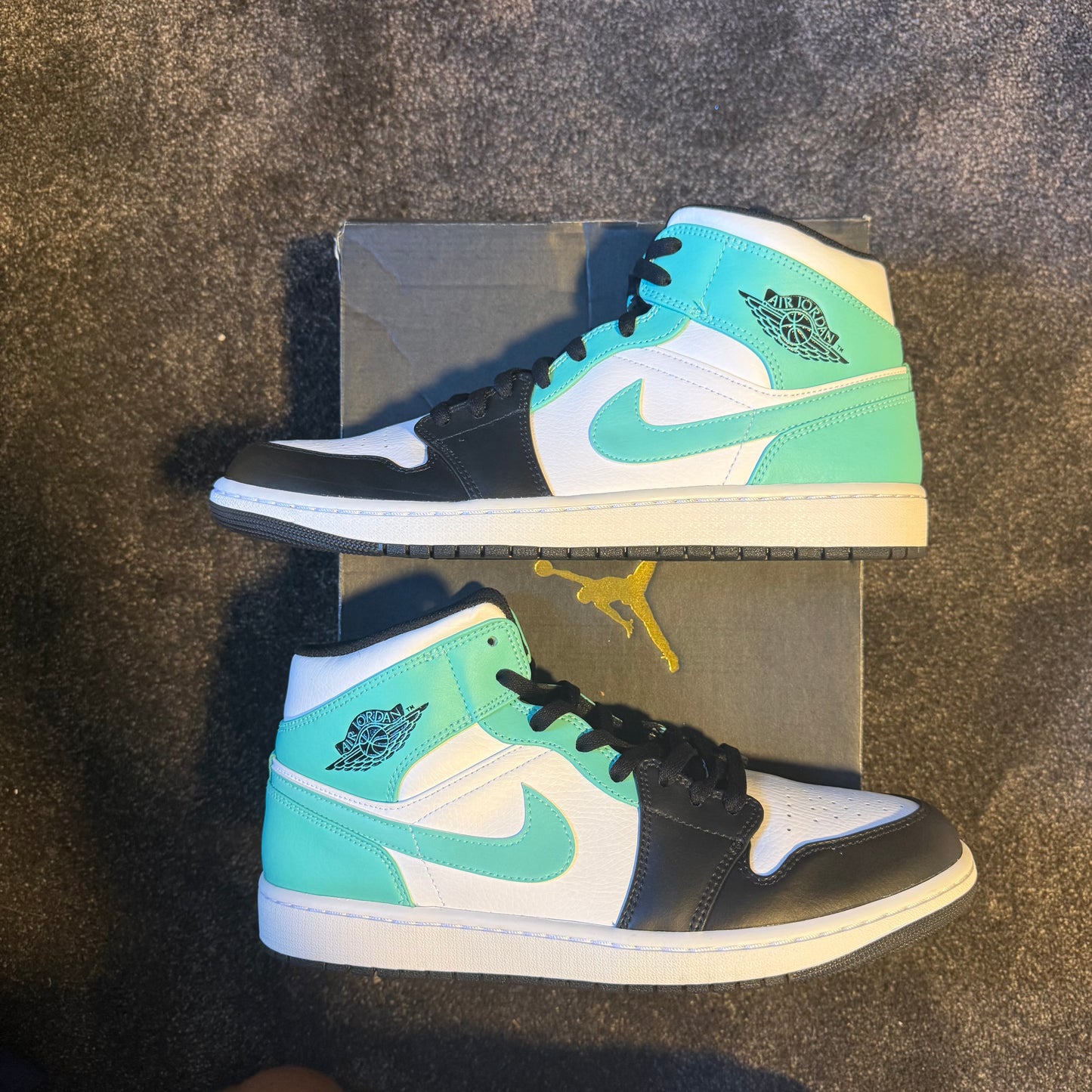 Jordan 1 Mid Tropical Twist 12M 
Brand New Authentic