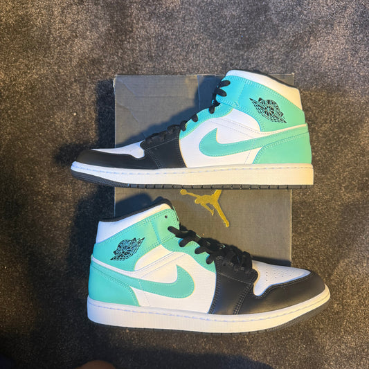 Jordan 1 Mid Tropical Twist 12M 
Brand New Authentic