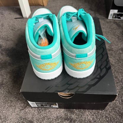 Jordan 1 Low SE Emerald 12M 
Brand New Authentic