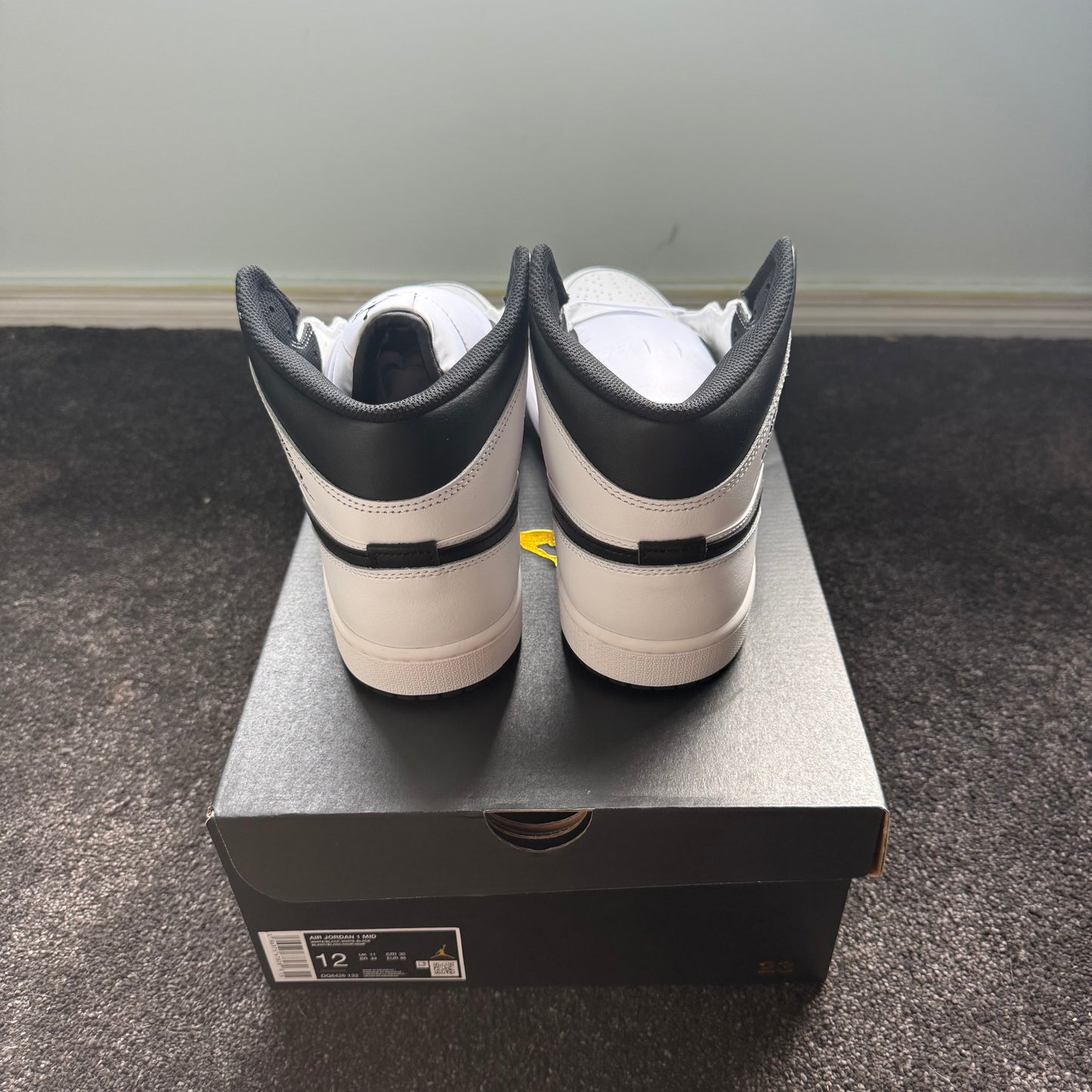 Jordan 1 Mid Reverse Panda 12M  
Brand New Authentic