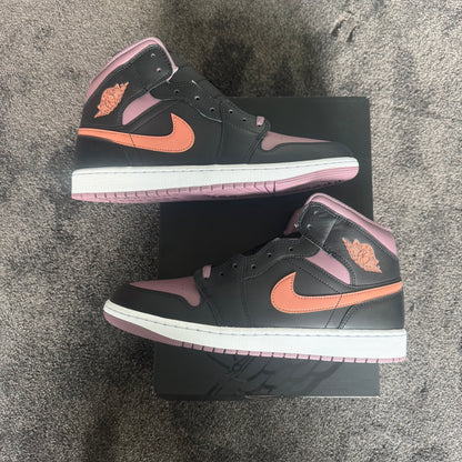 Jordan 1 Mid Se Black Sky J Mauve
12M Brand New with Box Authentic