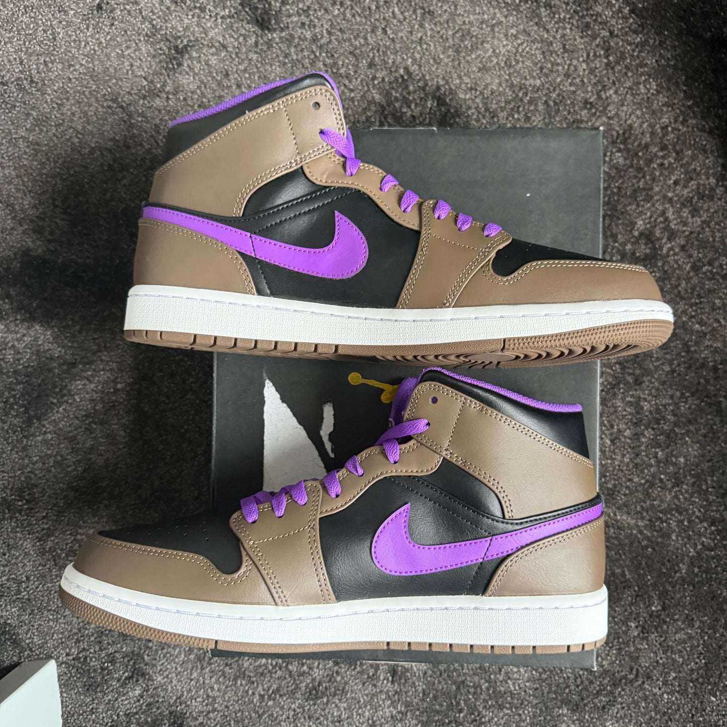 Jordan 1 Mid Purple Mocha 12M 
Brand New Authentic