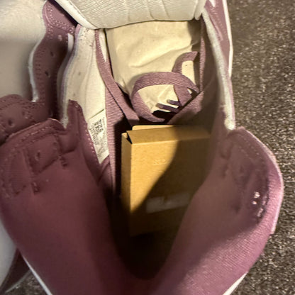 Jordan 1 Retro High Maive 12M 
Brand New Authentic NO BOX