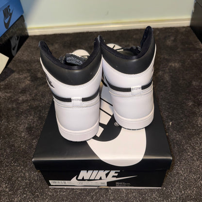 Jordan 1 Retro High OG Black White 2.0 12M Brand New Authentic