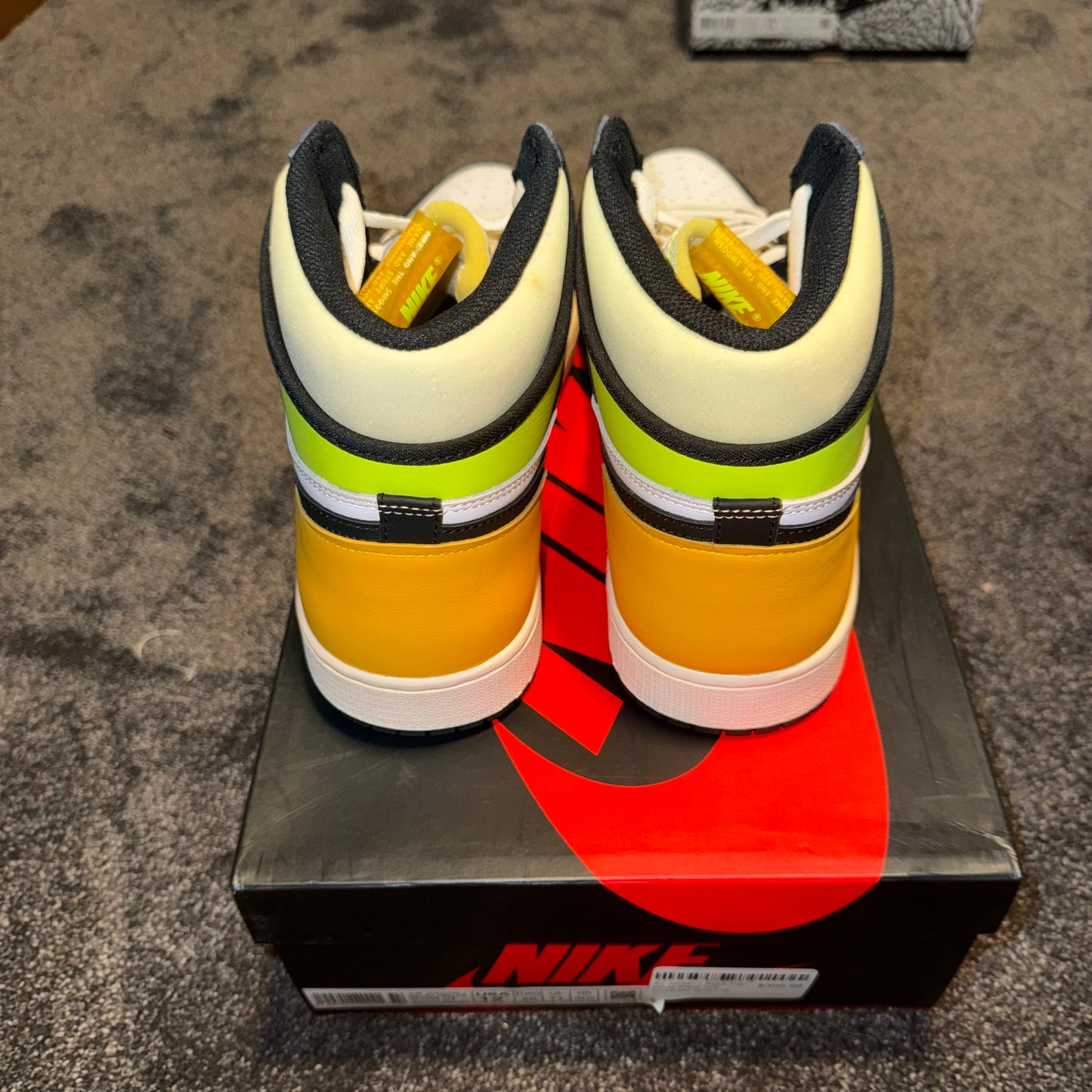 Jordan 1 Retro High White Black Volt University Gold 12M Brand New Authentic