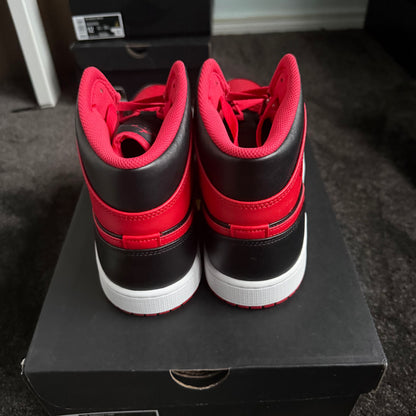 Jordan 1 Mid Alternate Bred (2022)
12M Brand New Authentic