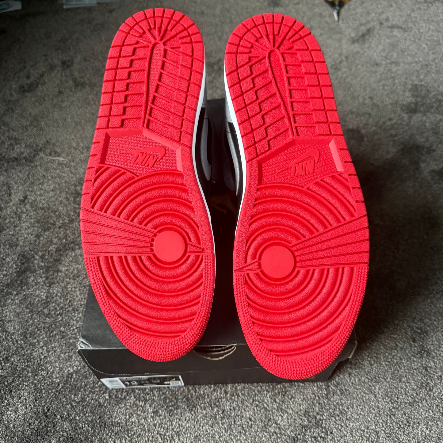 Jordan 1 Mid Bred Shadows 12M 
Brand New Authentic