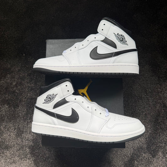 Jordan 1 Mid Reverse Panda 12M  
Brand New Authentic