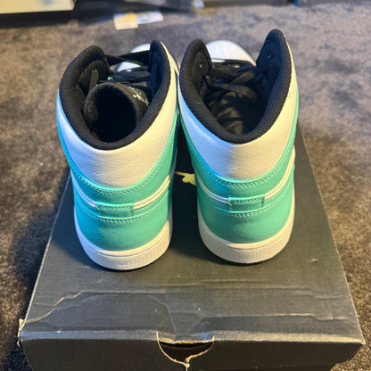 Jordan 1 Mid Tropical Twist 12M 
Brand New Authentic