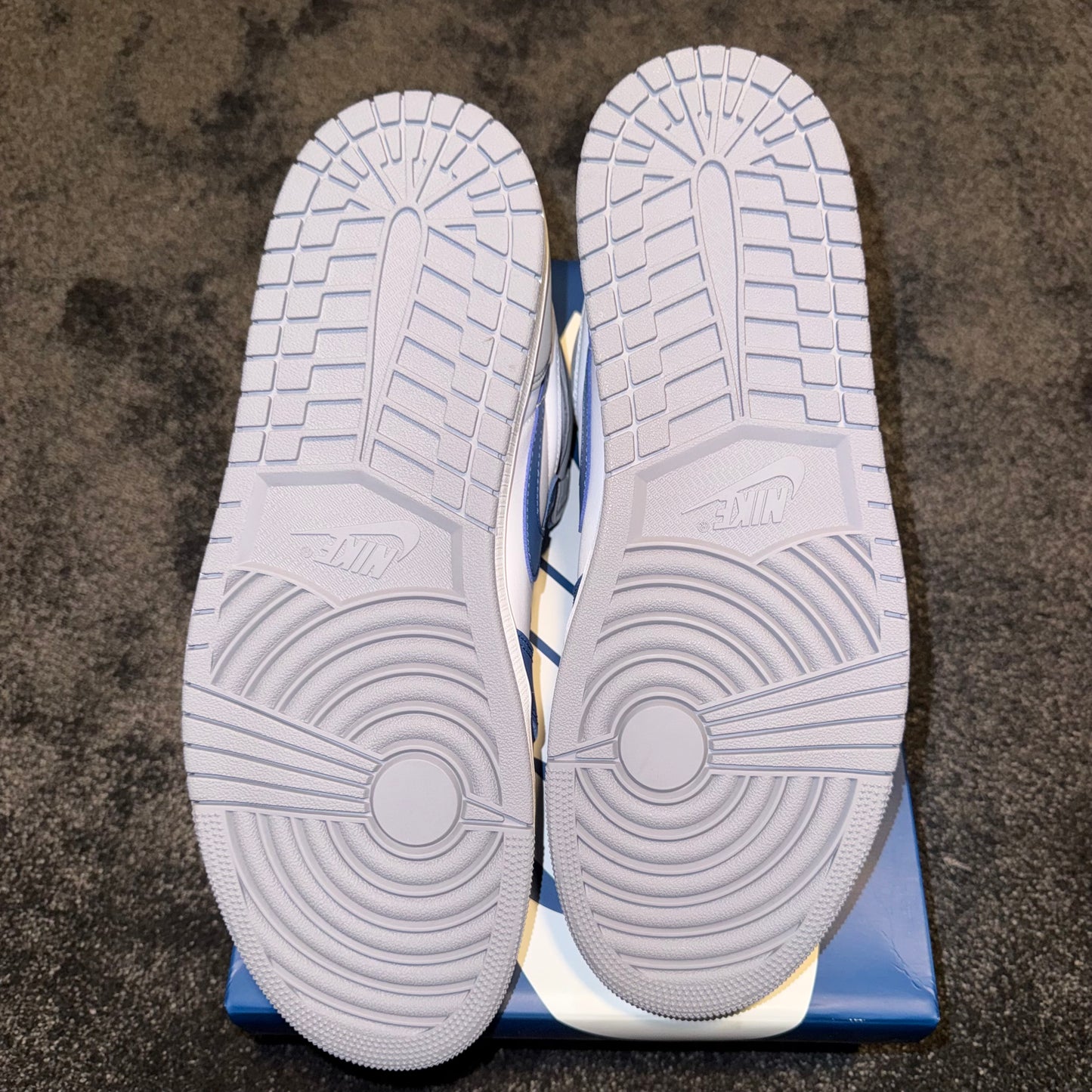 Jordan 1 Retro High OG True Blue 12M  Brand New Authentic