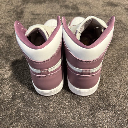 Jordan 1 Retro High Maive 12M 
Brand New Authentic NO BOX