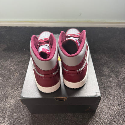 Jordan 1 Mid Cherrywood Red 12M  
Brand New Authentic
