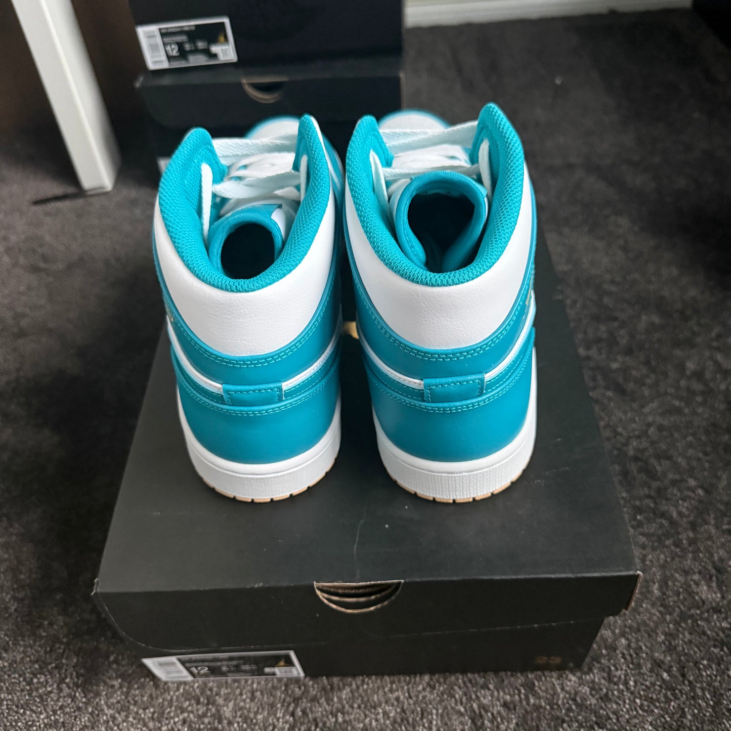 Jordan 1 Mid Aquatone 12M Brand New Authentic