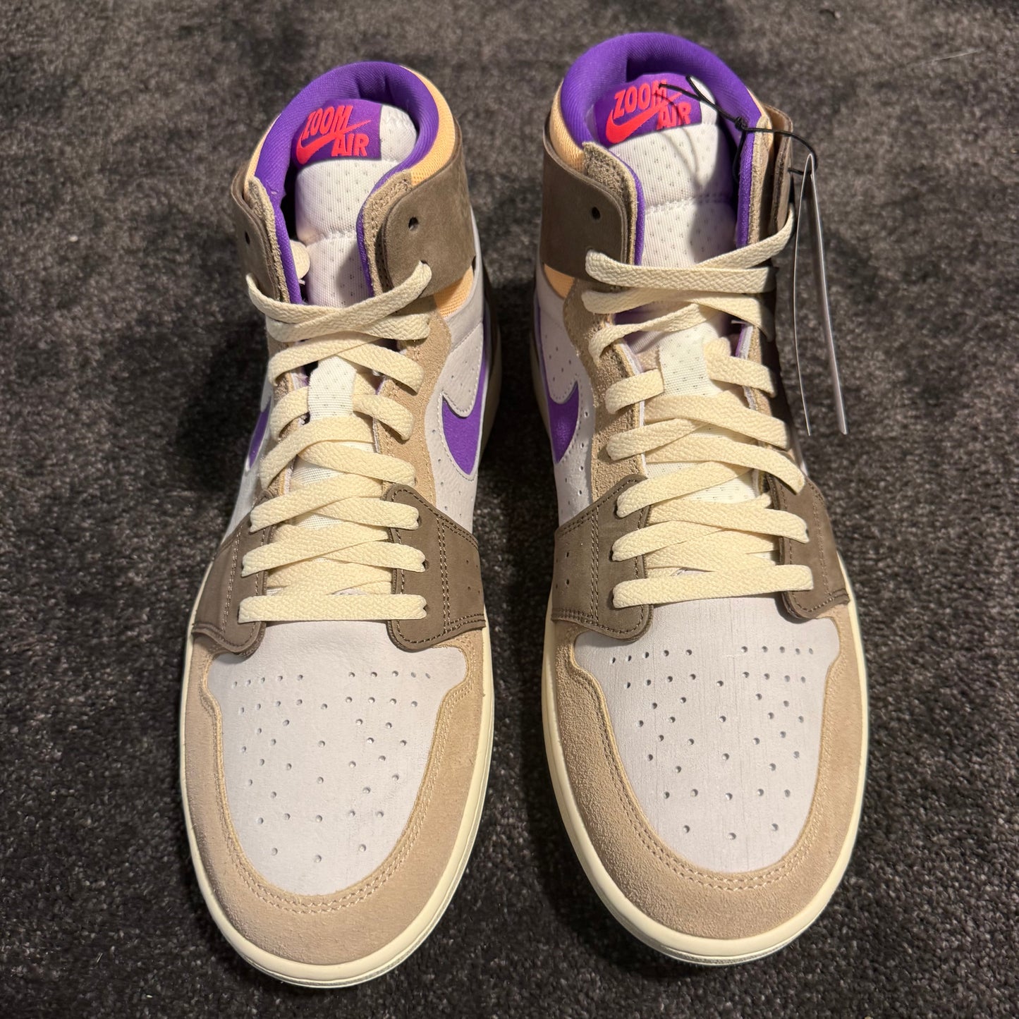 Jordan 1 High Zoom Air CMFT 2 Palomino Wild berry 12M 
Brand New Authentic NO BOX