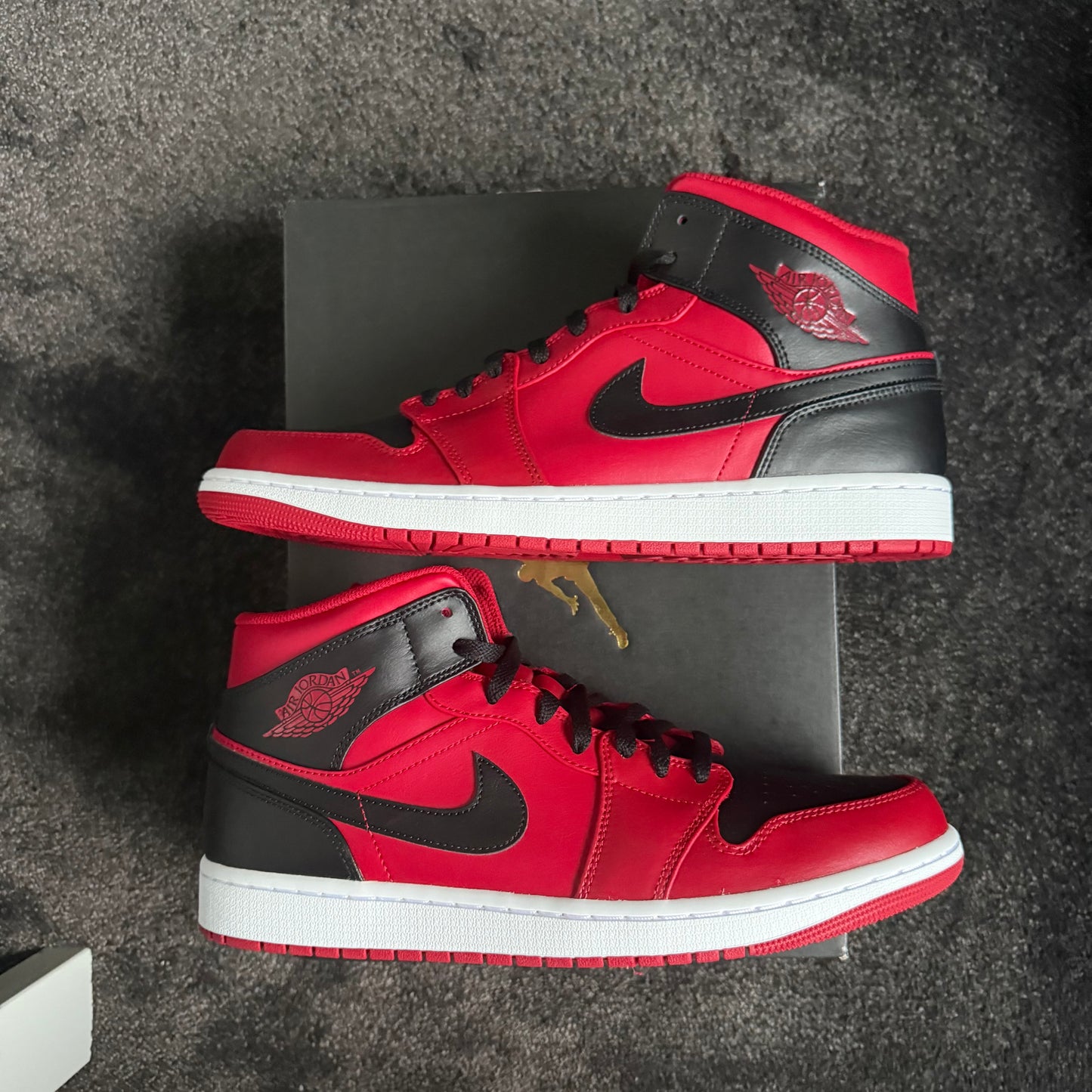 Jordan 1 Mid Reverse Bred 12M 
Brand New Authentic