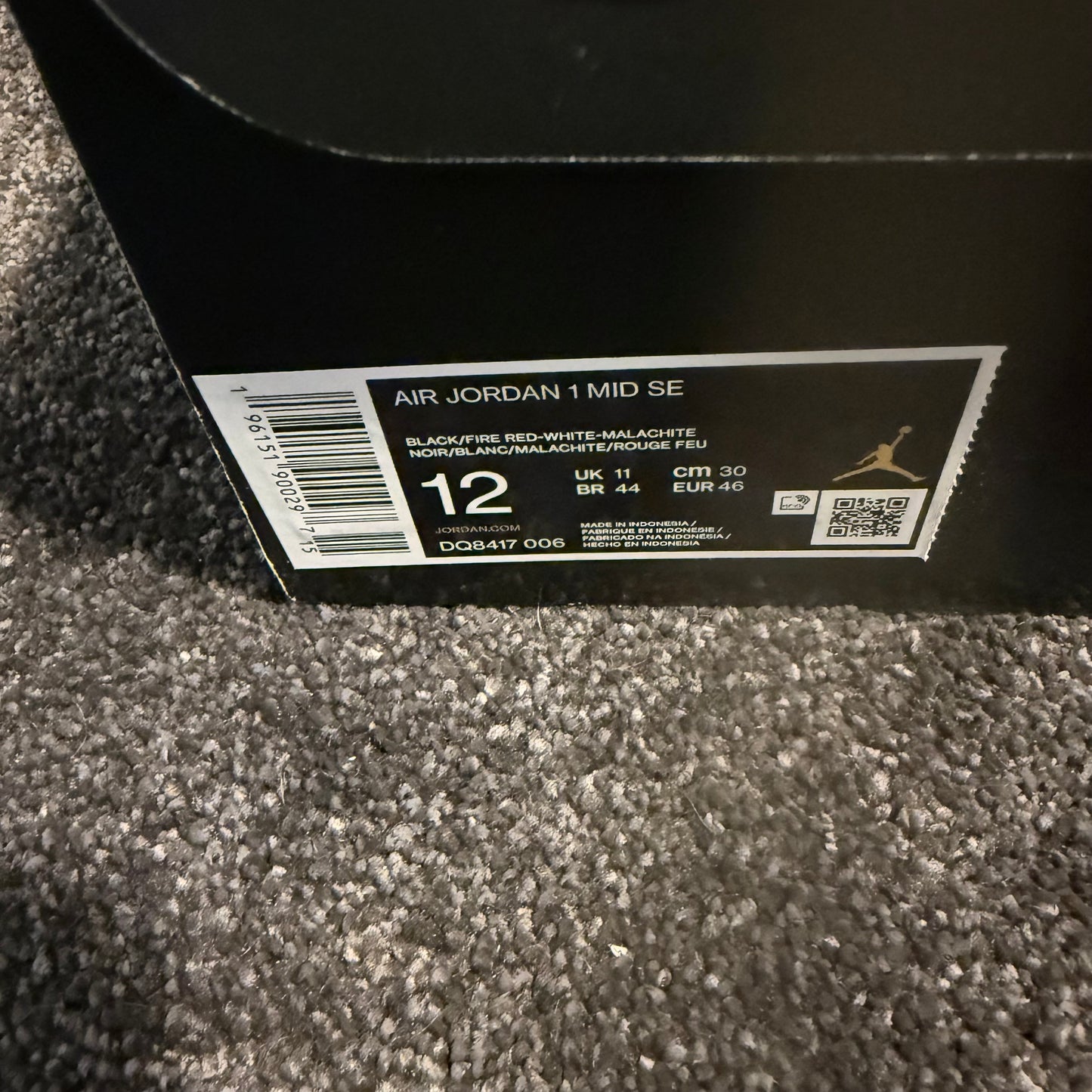 Jordan 1 Mid SE Christmas 12M 
Brand New Authentic