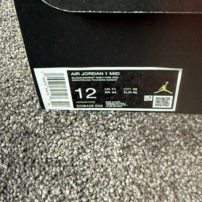 Jordan 1 Mid Bred Shadows 12M 
Brand New Authentic