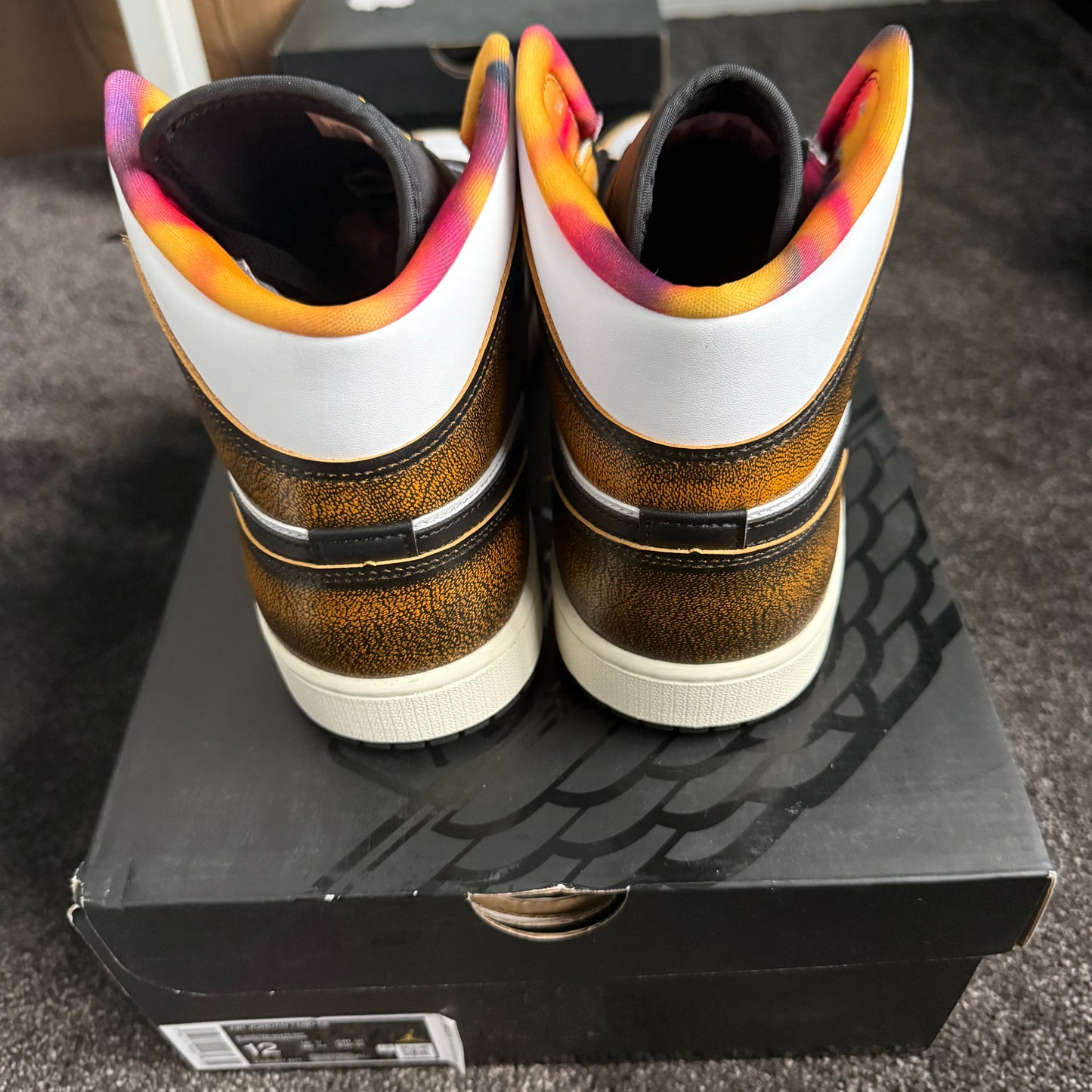 Jordan 1 Mid SE Orange Wear Away
12M Brand New Authentic