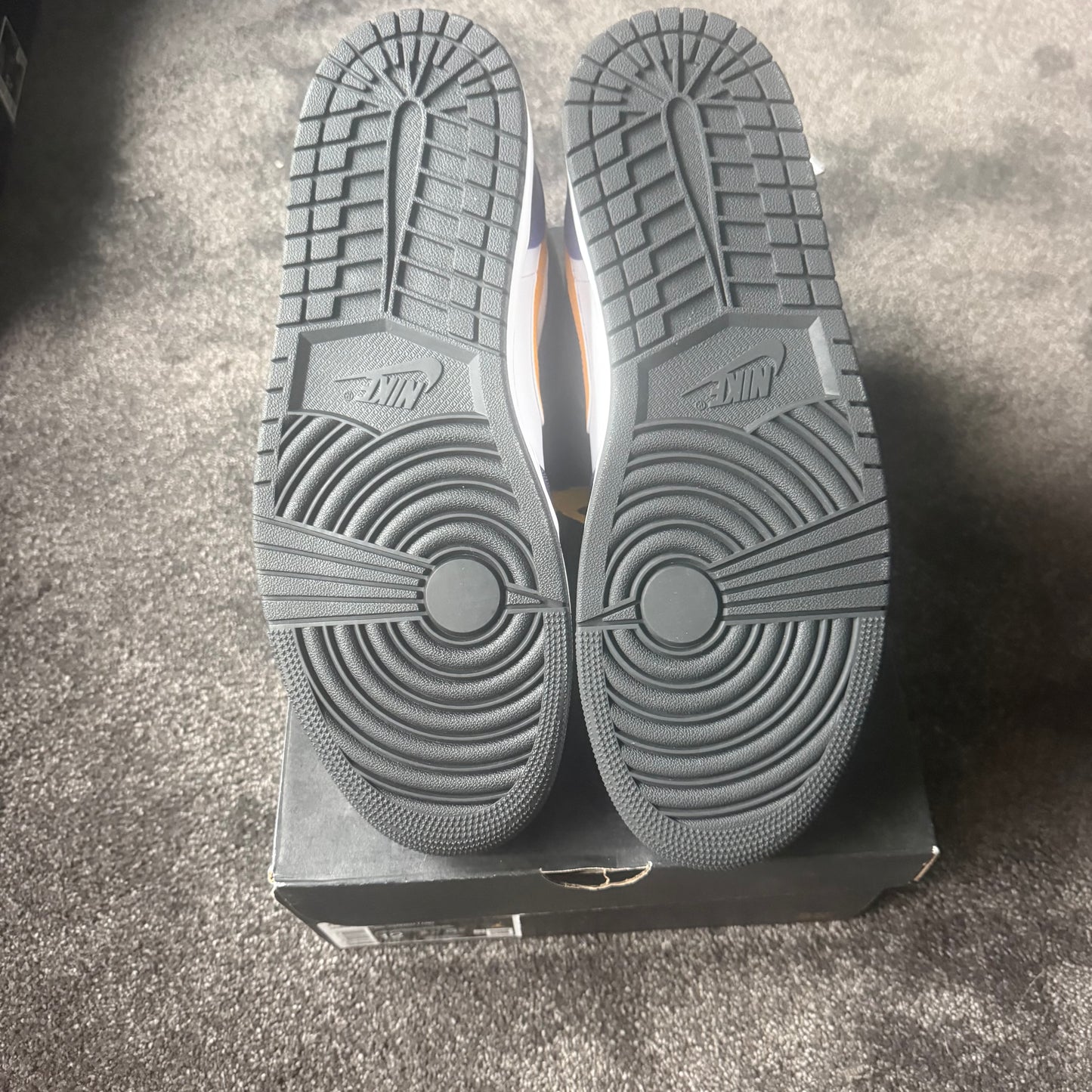 Jordan 1 Mid Lakers (2022) 12M 
Brand New Authentic