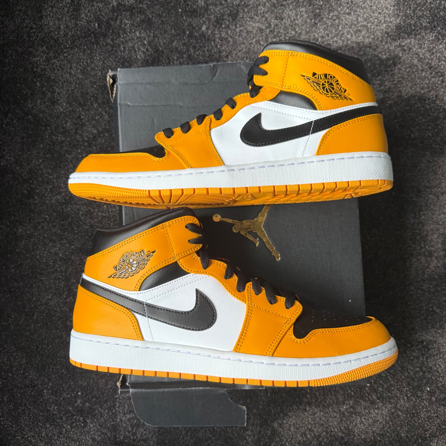 Jordan 1 Mid Taxi 12M  Brand New Authentic