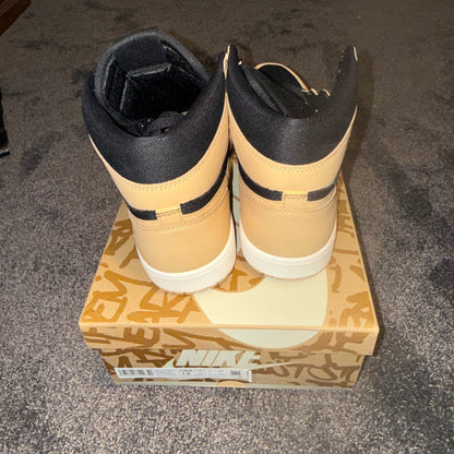 Jordan 1 Retro High OG Heirloom 12M Brand New Authentic
