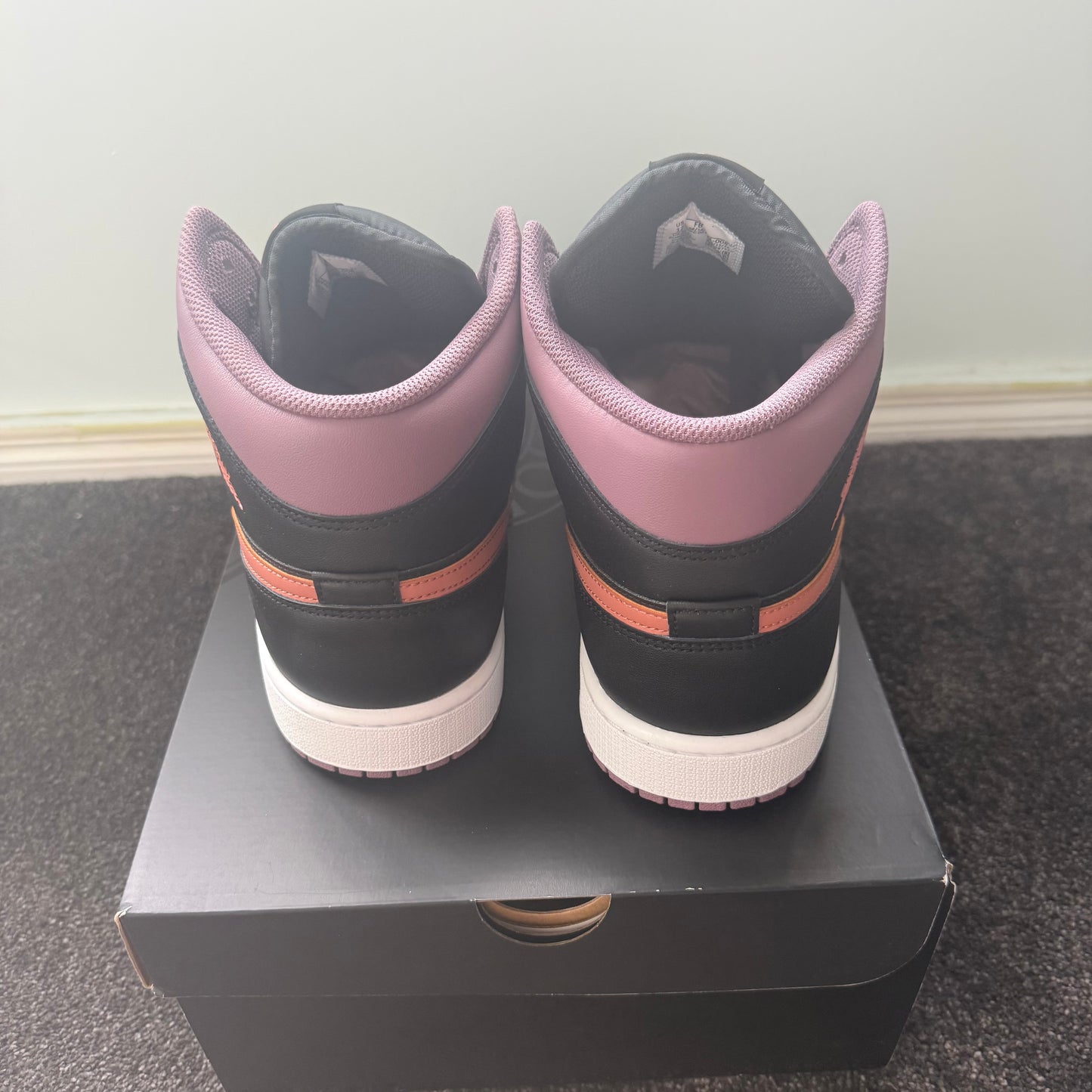 Jordan 1 Mid Se Black Sky J Mauve
12M Brand New with Box Authentic