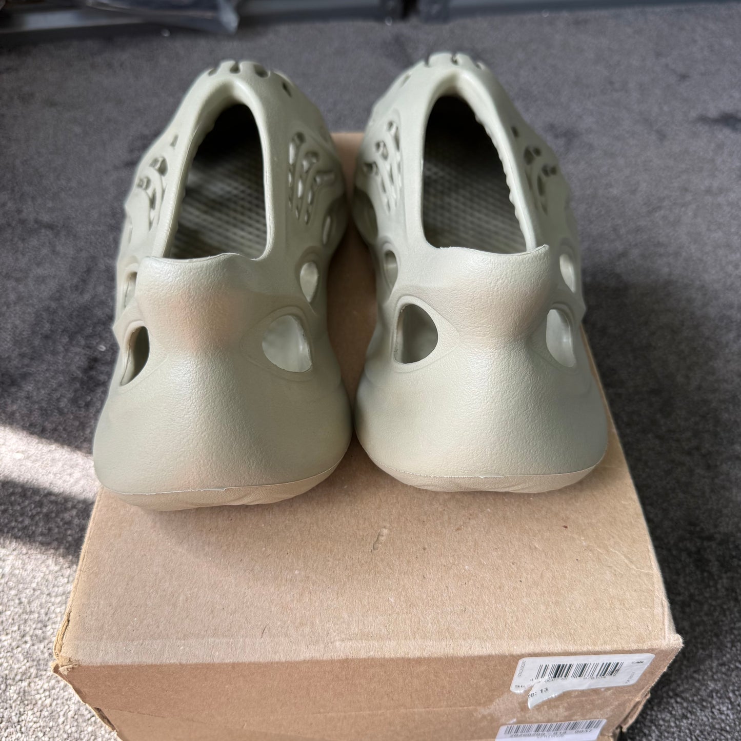 Yeezy foam runner Stone Salt 13M
Brand New Authentic