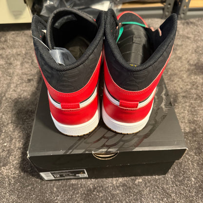 Jordan 1 Mid SE Christmas 12M 
Brand New Authentic