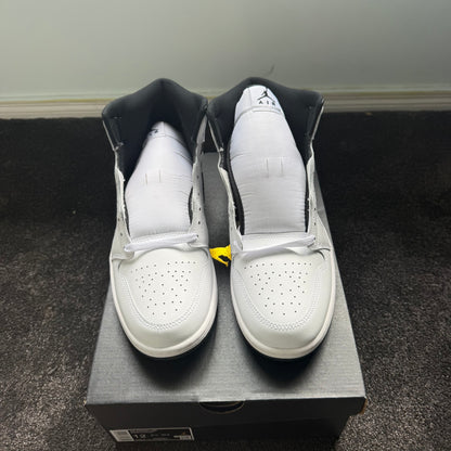 Jordan 1 Mid Reverse Panda 12M  
Brand New Authentic