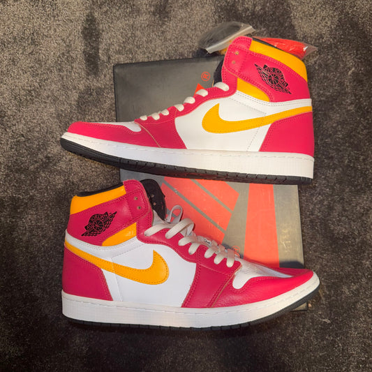 Jordan 1 Retro High OG Light Fusion Red 12M Brand New
Authentic