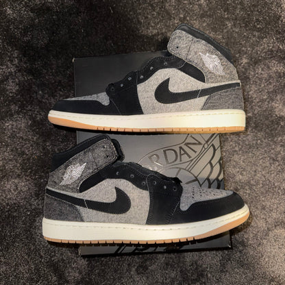 Jordan 1 Mid SE Black Denim 12M 
Brand New Authentic