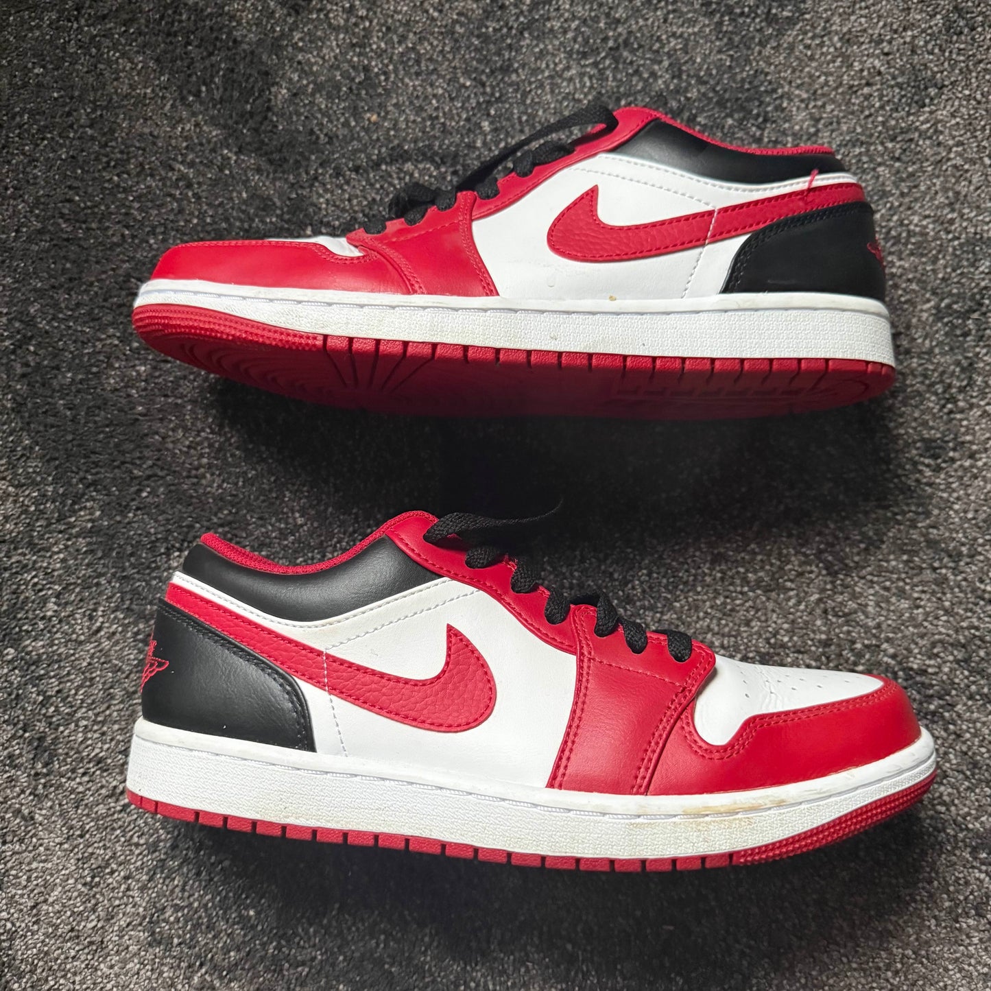 Jordan 1 Low Bulls 8.5M USED Great Condition