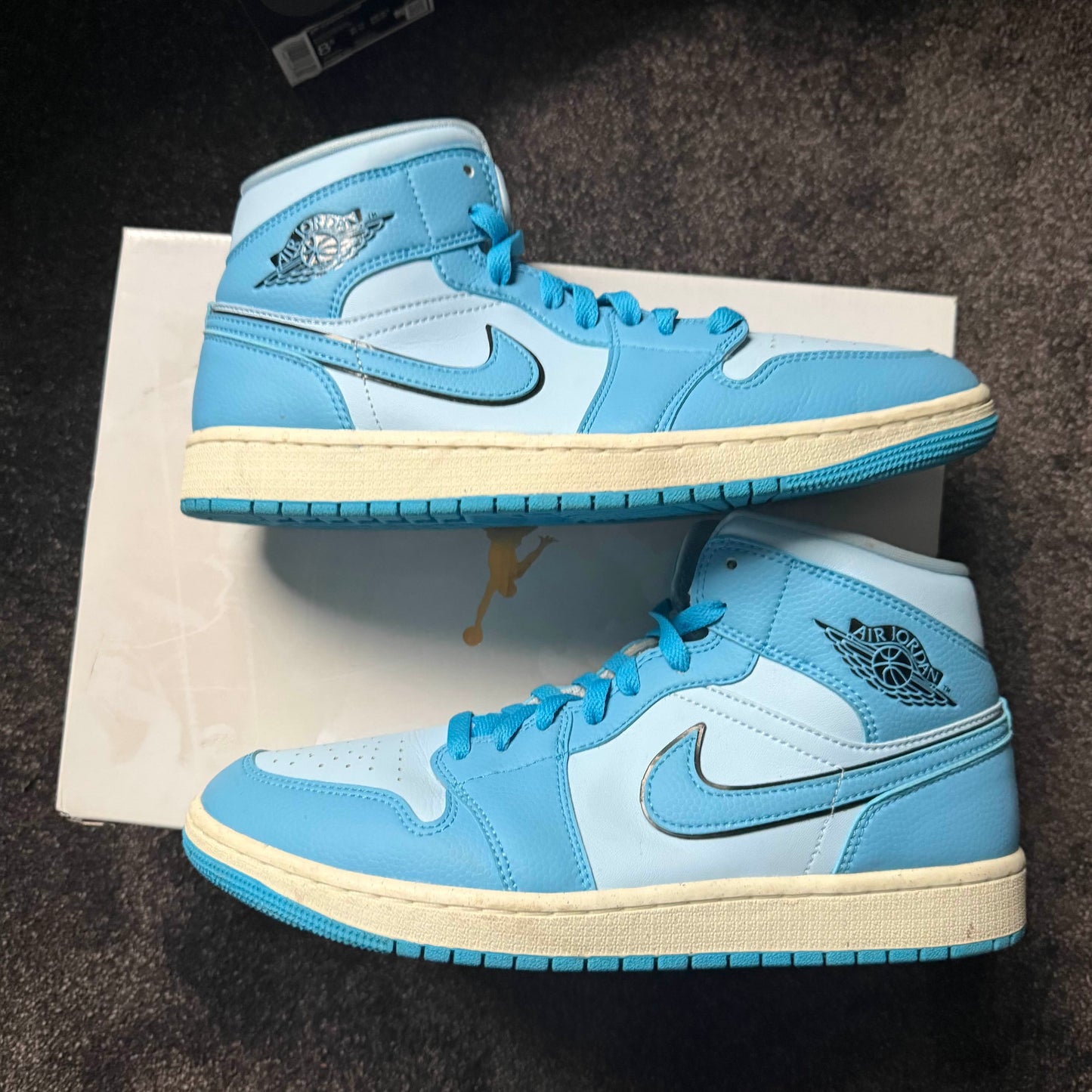 Jordan 1 Mid SE Ice Blue 11W (9.5M) USED Great Condition