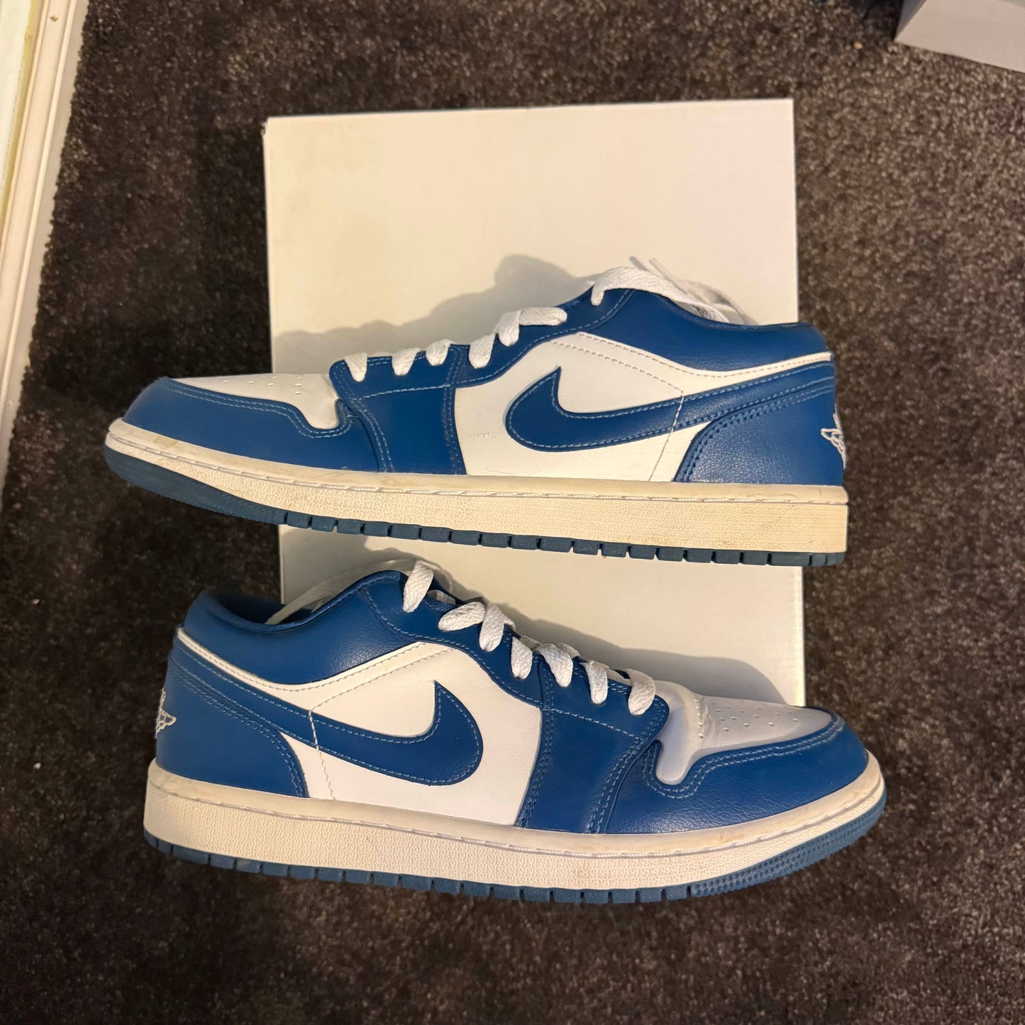 Jordan 1 Low Marina Blue 10W ( 8.5M ) USED Great Condition