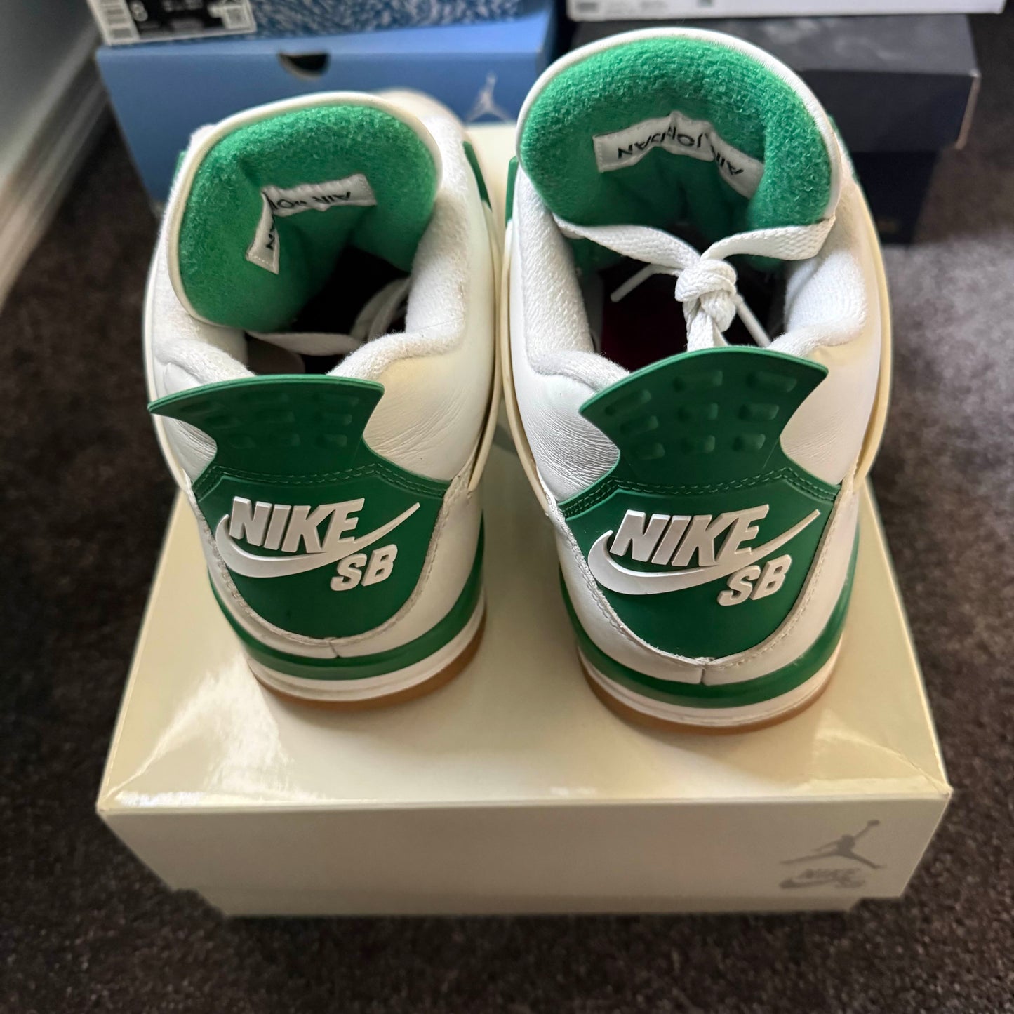 Jordan 4 Retro SB Pine Green 9M USED Great Condition