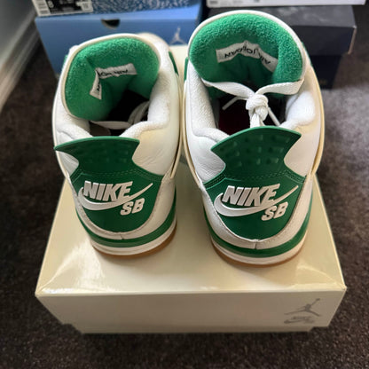 Jordan 4 Retro SB Pine Green 9M USED Great Condition