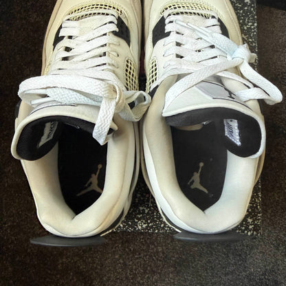 Jordan 4 Retro Military Black 9M USED Great Condition
