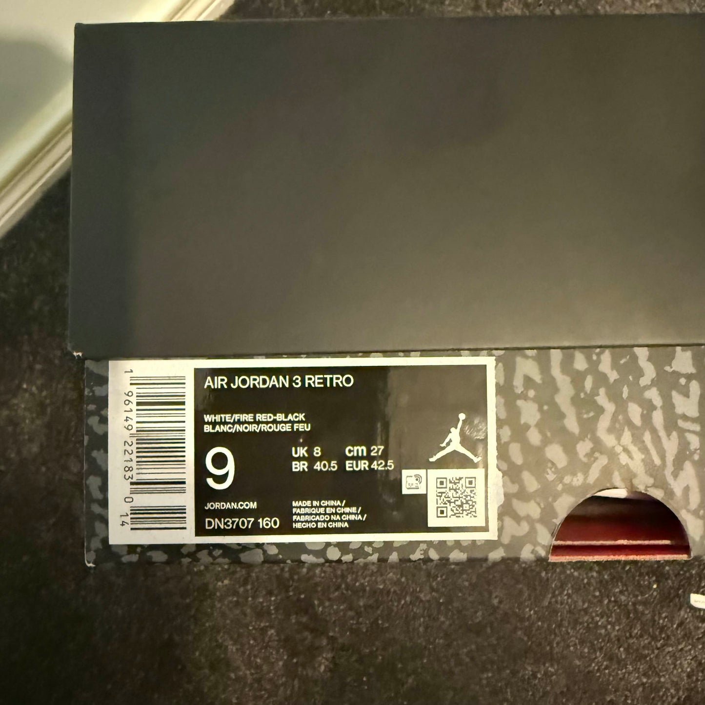 Jordan 3 Retro Fire Red (2022)
 9M Used Great Condition