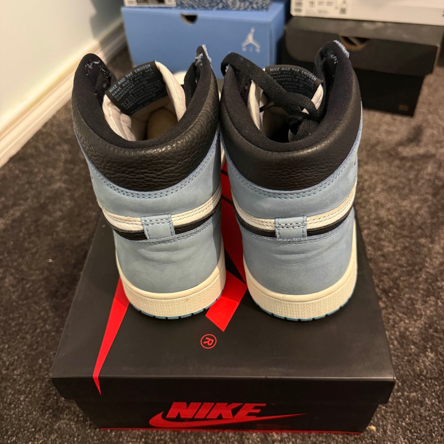 Jordan 1 Retro High OG University Blue 9M  Used Great Condition