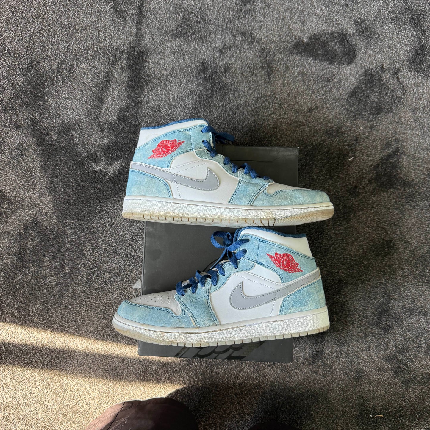 Jordan 1 Mid French blue 9M USED Great Condition