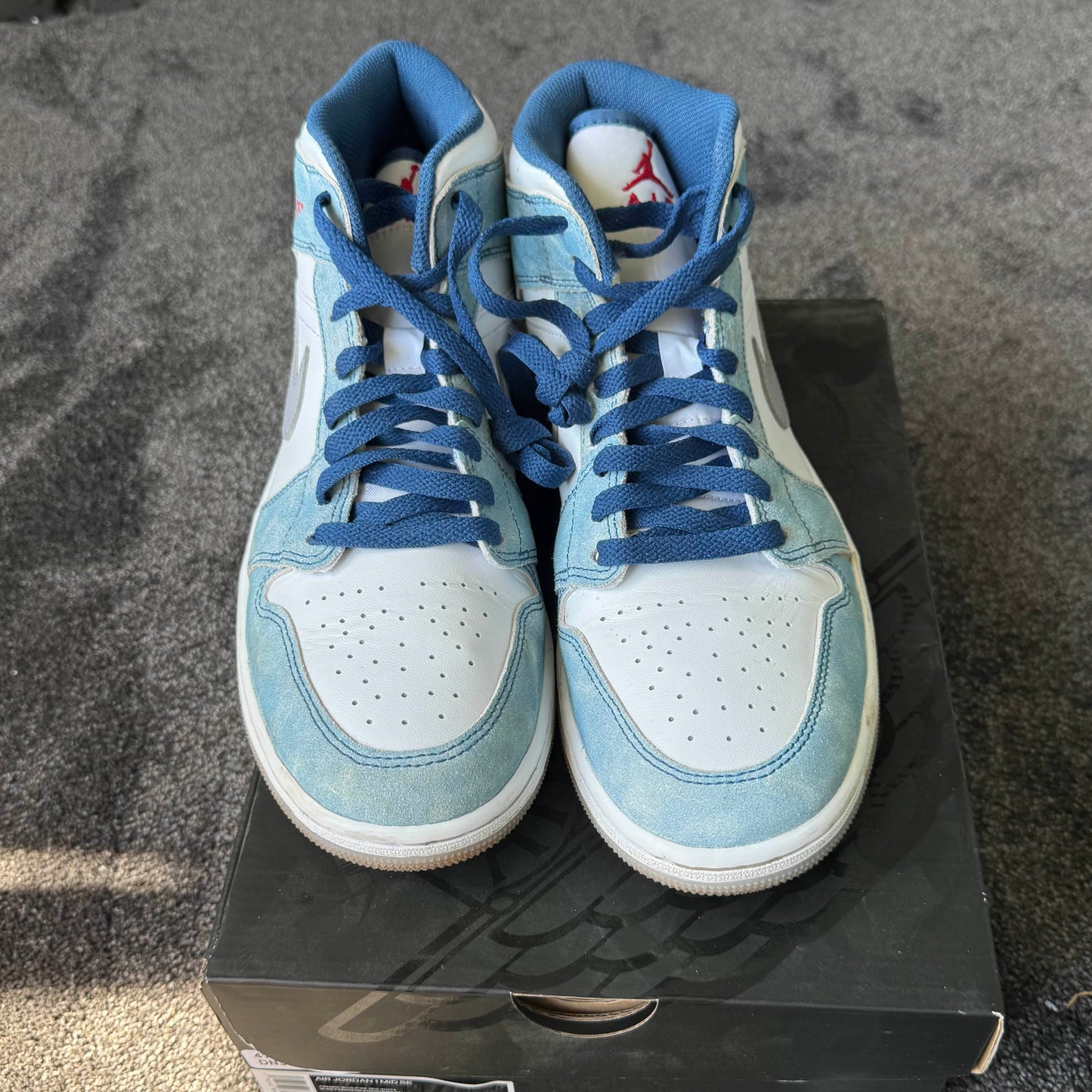 Jordan 1 Mid French blue 9M USED Great Condition