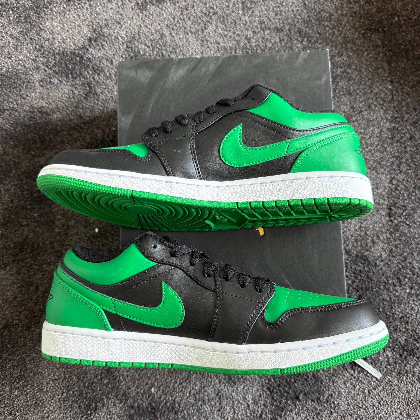 Jordan 1 Low Lucky Green 9.5M Brand New Authentic