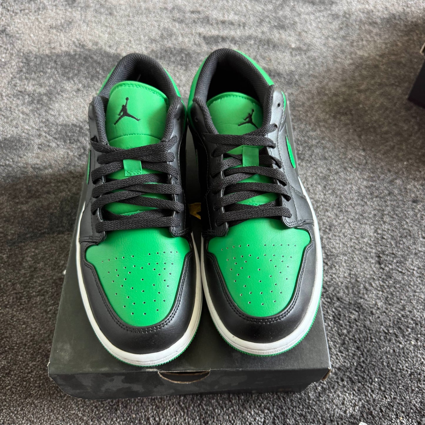 Jordan 1 Low Lucky Green 9.5M Brand New Authentic