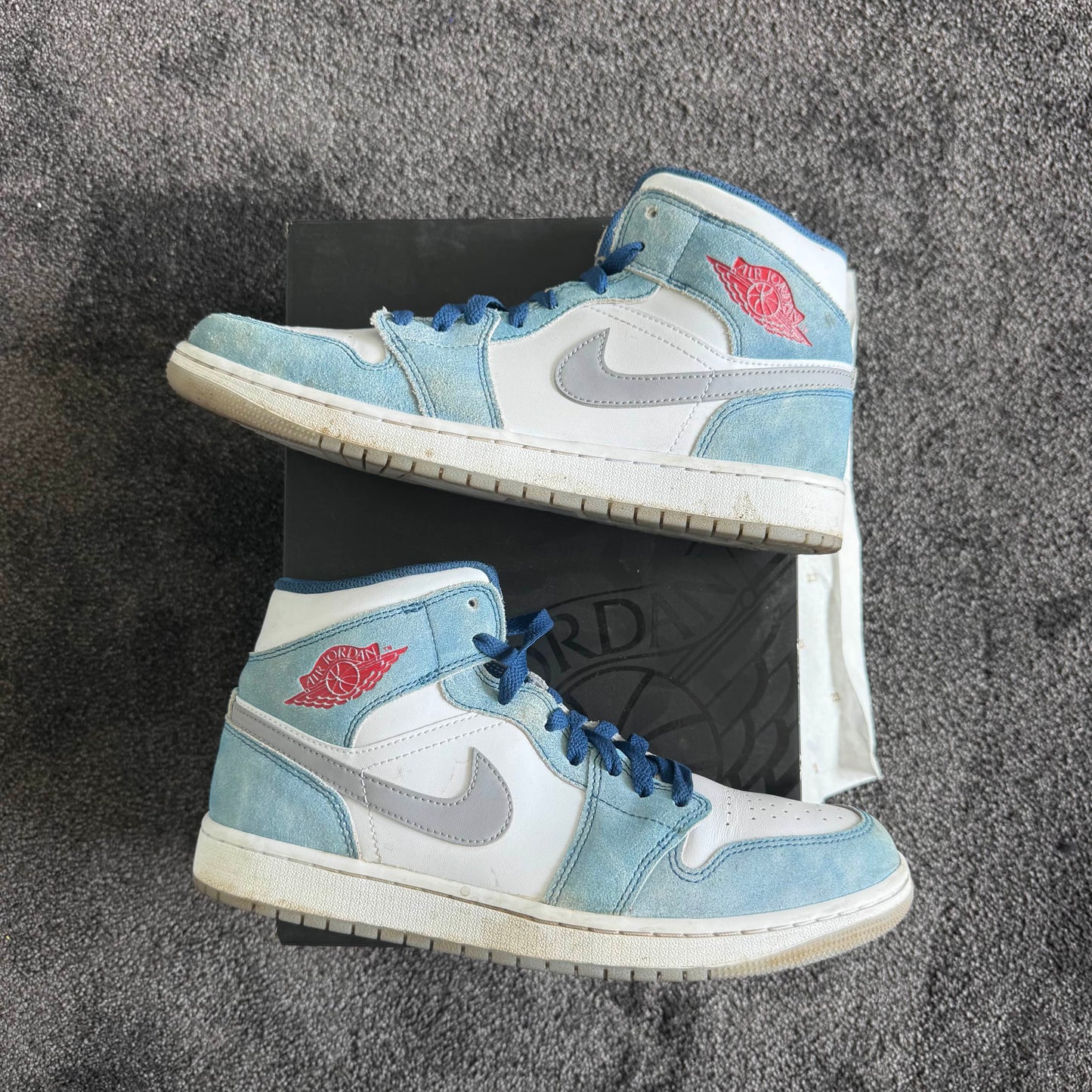 Jordan 1 Mid French blue 9.5M USED Great Condition